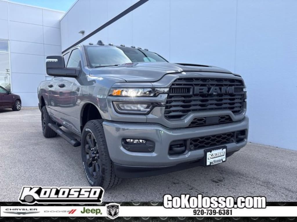 New 2027 Ram 2500 TRADESMAN CREW CAB 4X4 Pickup