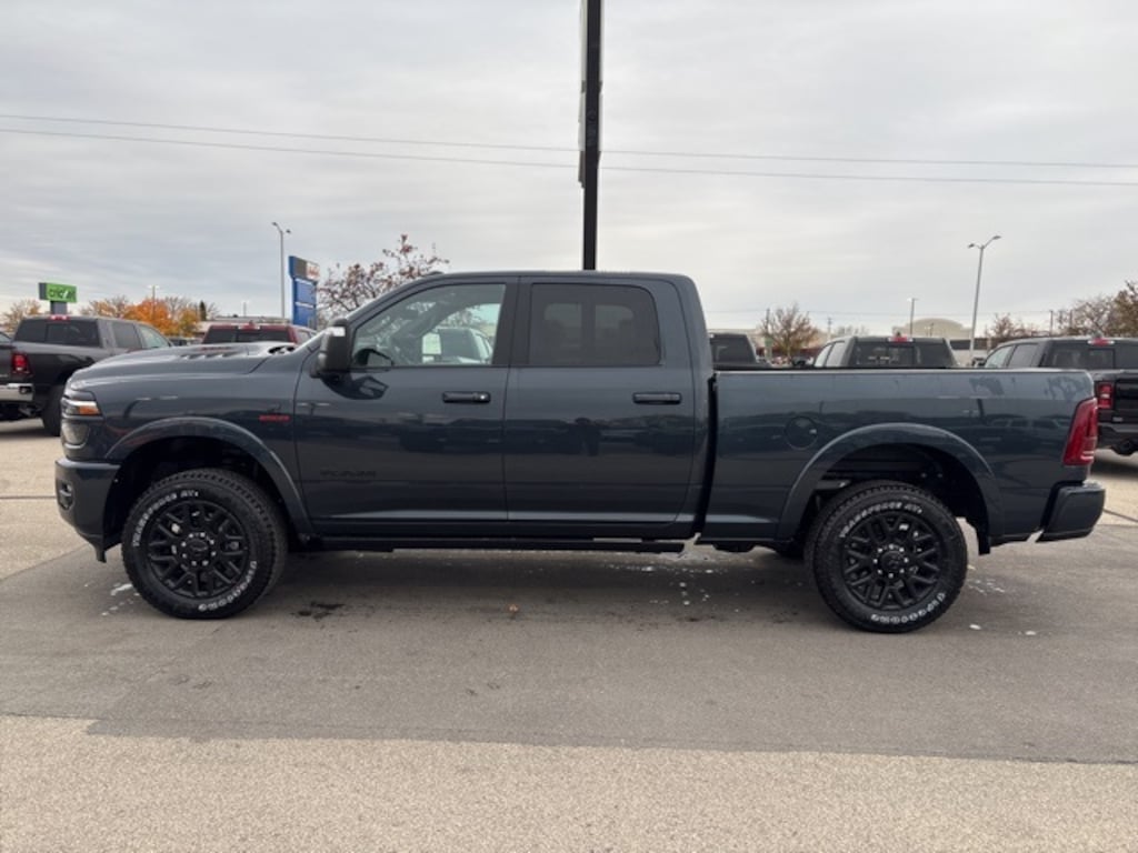 New 2026 Ram 2500 LIMITED CREW CAB 4X4 6'4 BOX Pickup