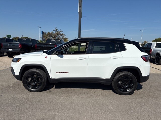 2023 Jeep Compass Trailhawk photo 4