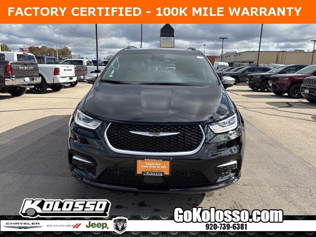 2024 Chrysler Pacifica Pinnacle photo 2