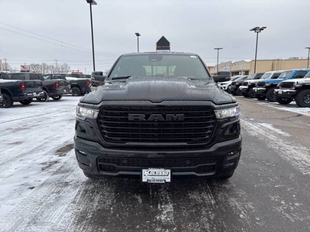 New 2026 Ram 1500 LARAMIE CREW CAB 4X4 5'7 BOX Pickup
