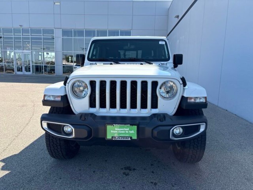 Used 2023 Jeep Gladiator Overland Truck