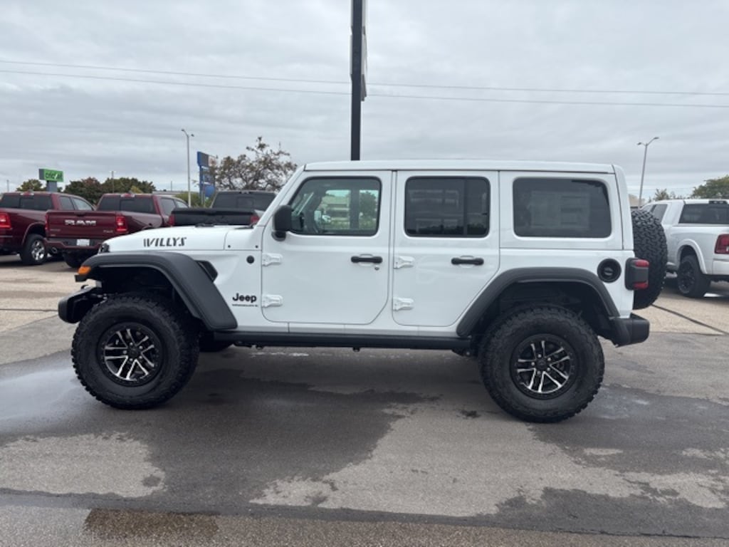 New 2026 Jeep Wrangler 4-DOOR WILLYS Sport Utility