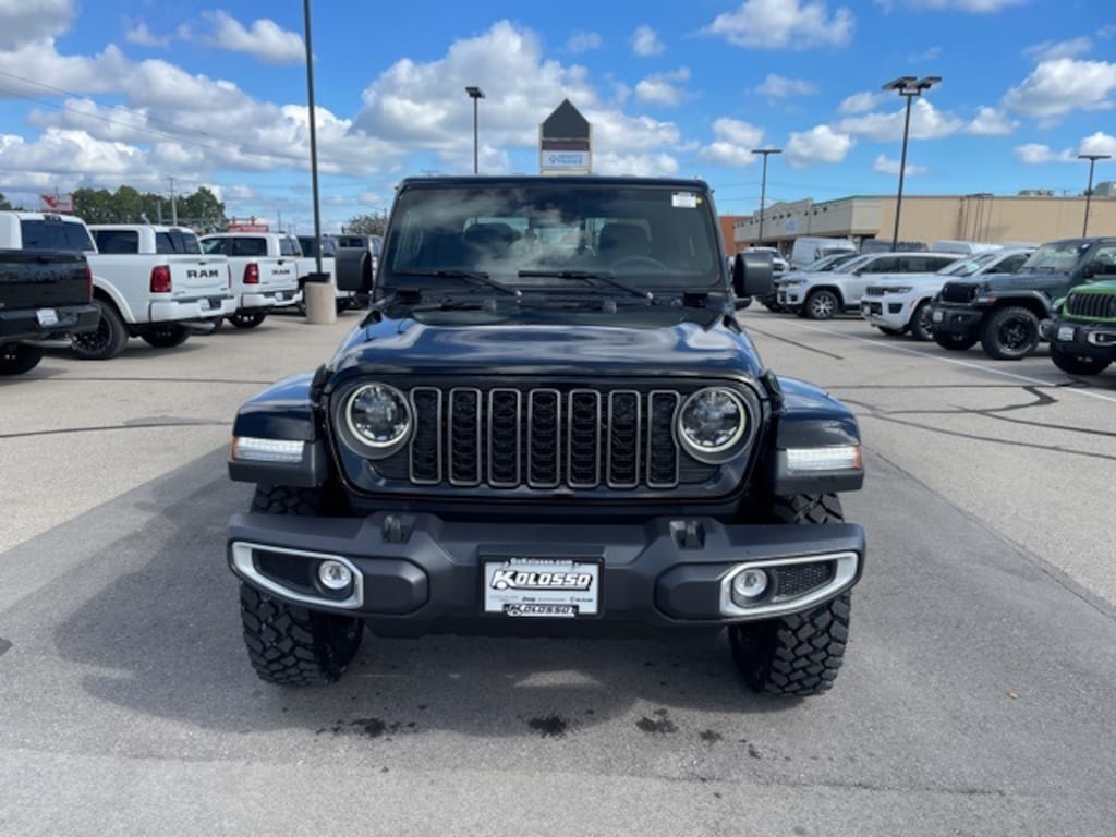 New 2025 Jeep Gladiator HIGH TIDE 4X4 Pickup