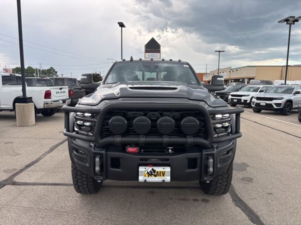 New 2025 Ram 2500 LIMITED MEGA CAB 4X4 6'4 BOX Pickup