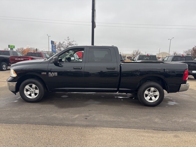 2019 Ram 1500 Classic SLT photo 2