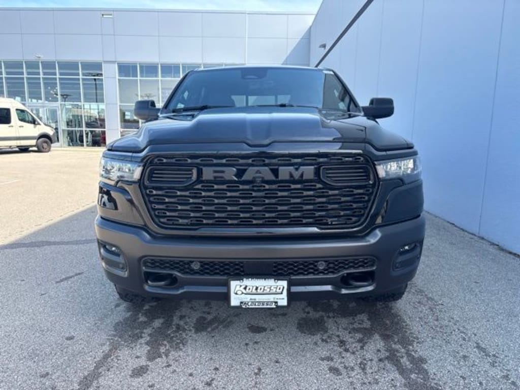 New 2026 Ram 1500 WARLOCK CREW CAB 4X4 5'7 BOX Pickup