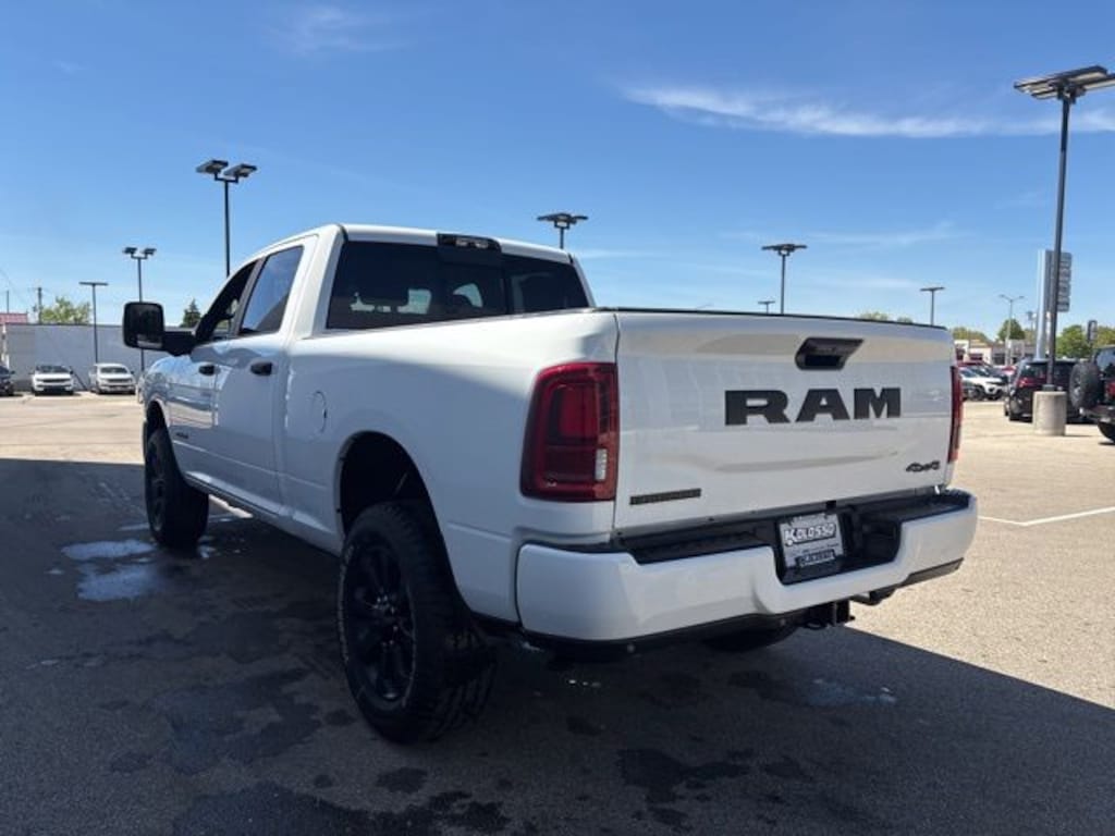 New 2026 Ram 2500 BIG HORN CREW CAB 4X4 6'4 BOX Pickup