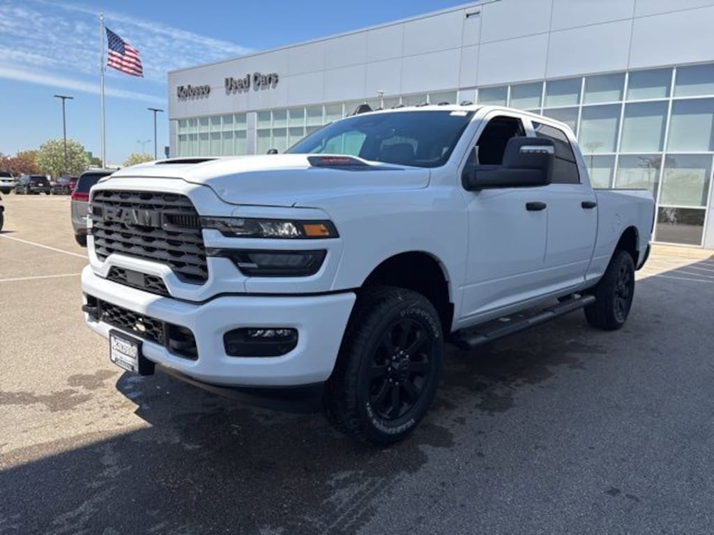 New 2026 Ram 2500 BLACK EXPRESS CREW CAB 4X4 6'4 BOX Pickup