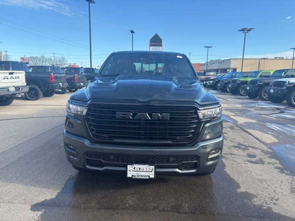 New 2026 Ram 1500 LARAMIE CREW CAB 4X4 5'7 BOX Pickup