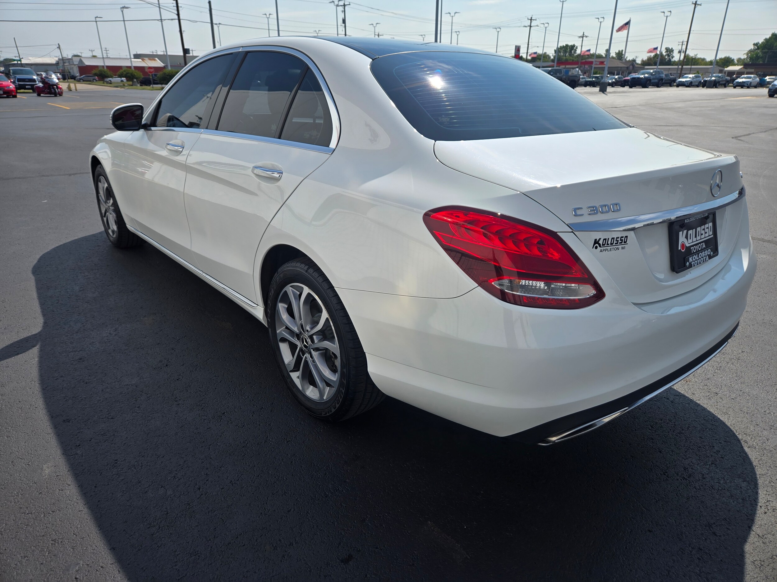 2017 Mercedes Benz C 300 photo 2