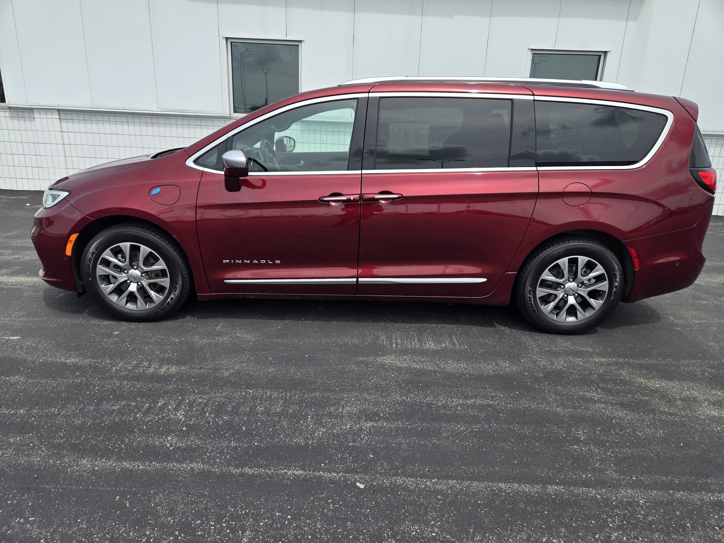 Used 2021 Chrysler Pacifica Hybrid Pinnacle Hybrid with VIN 2C4RC1N74MR578267 for sale in Appleton, WI