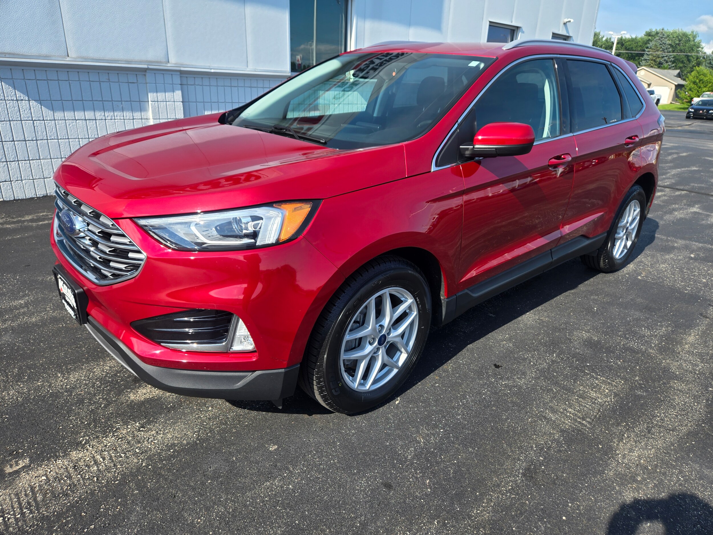 2021 Ford Edge SEL photo 3