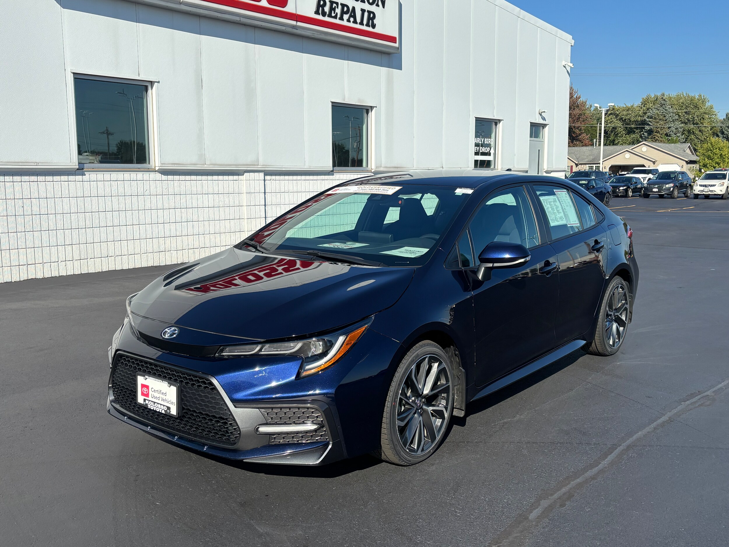 2022 Toyota Corolla SE photo 3