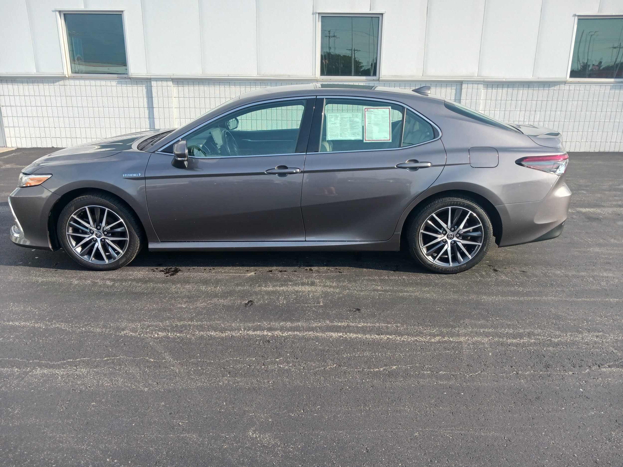 Certified 2021 Toyota Camry XLE with VIN 4T1F31AK6MU562857 for sale in Appleton, WI