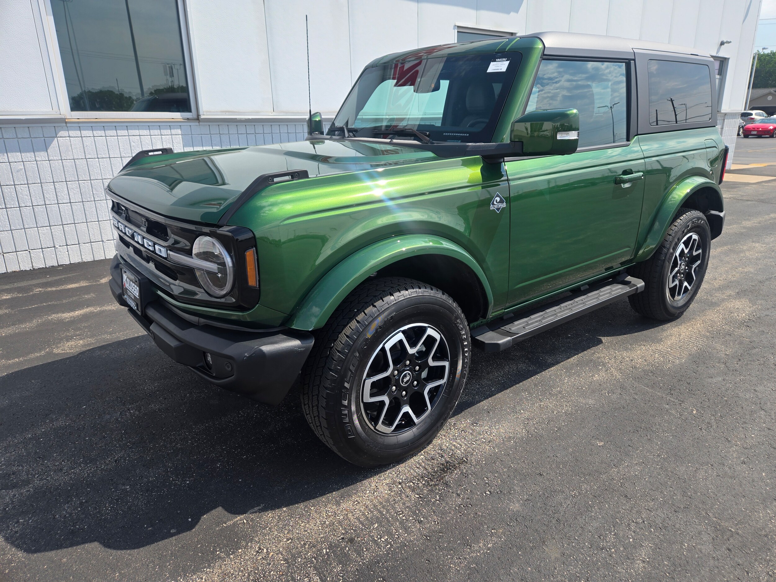 2023 Ford Bronco Outer Banks photo 3