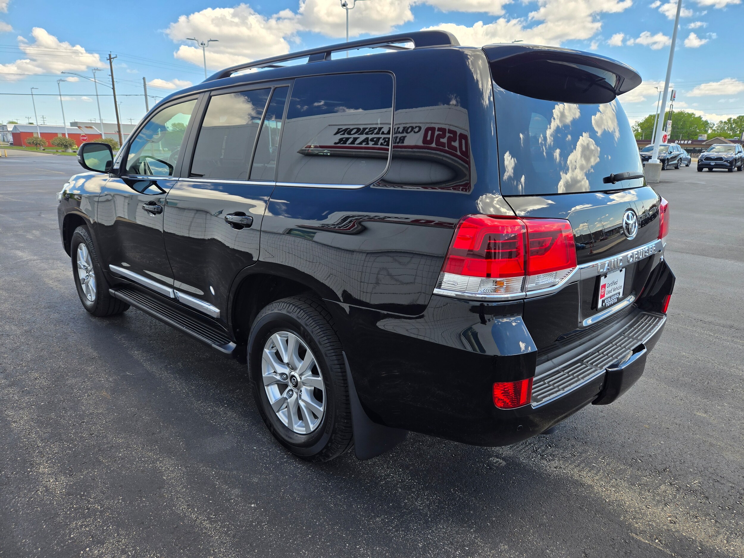 2020 Toyota Land Cruiser photo 4