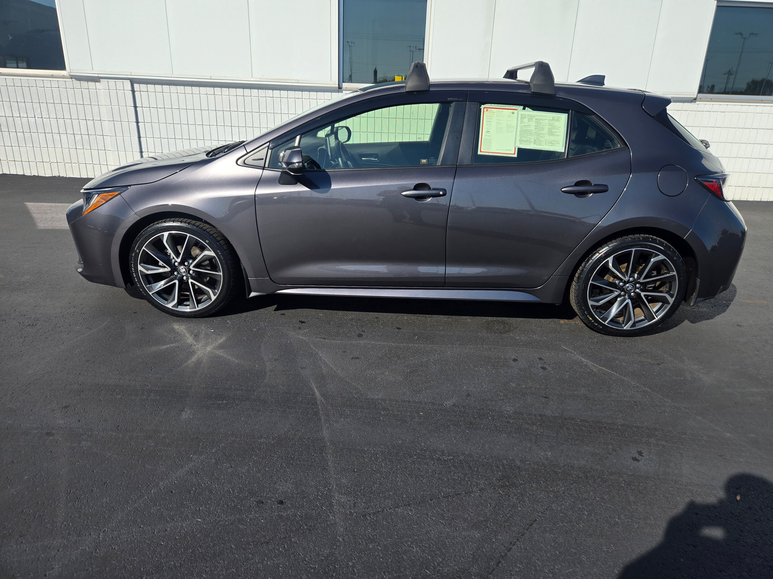 2021 Toyota Corolla XSE photo 2