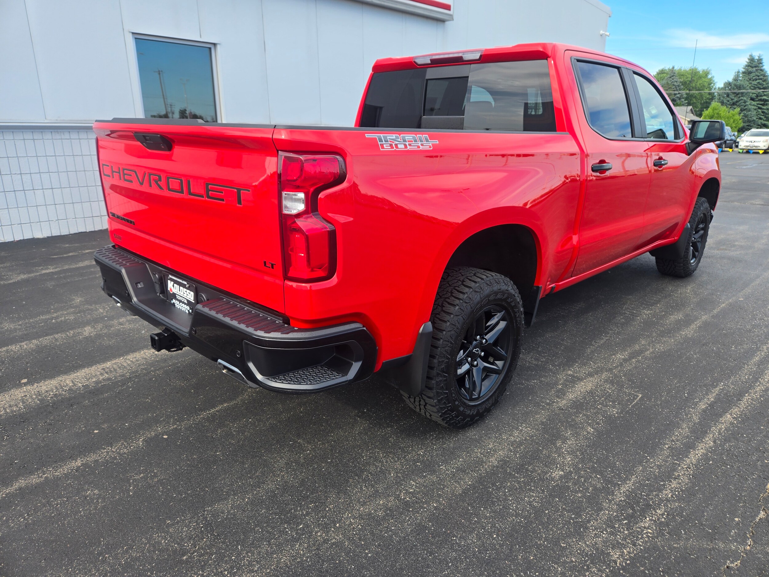 2021 Chevrolet Silverado 1500 LT Trail Boss photo 3