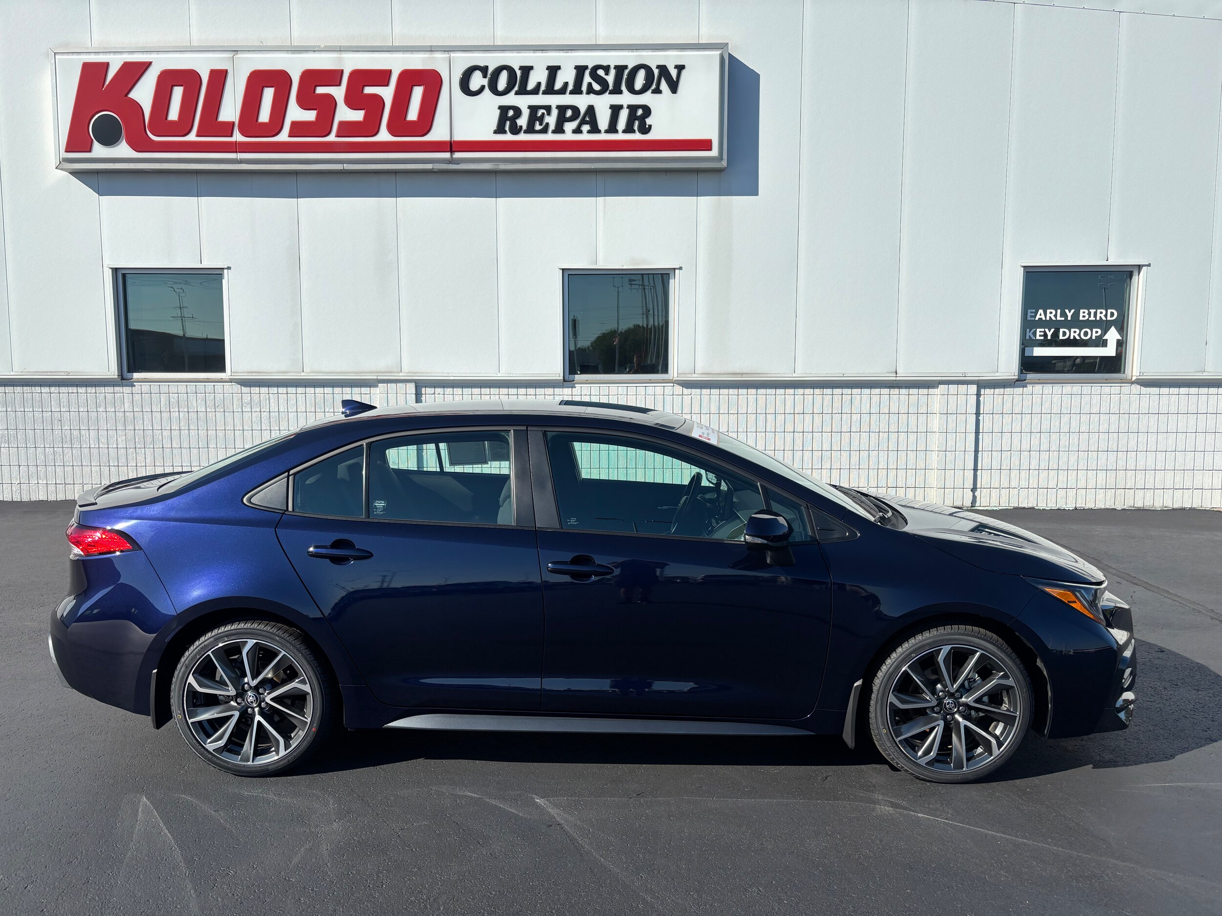 2022 Toyota Corolla SE photo 2