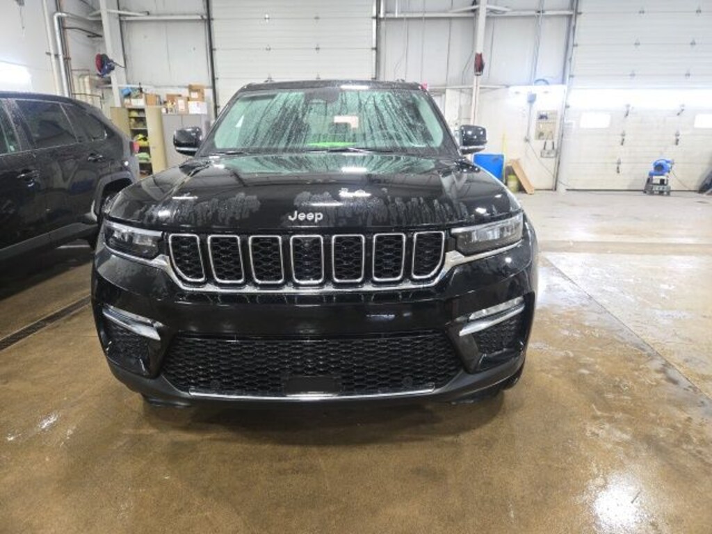 Used 2023 Jeep Grand Cherokee Limited SUV
