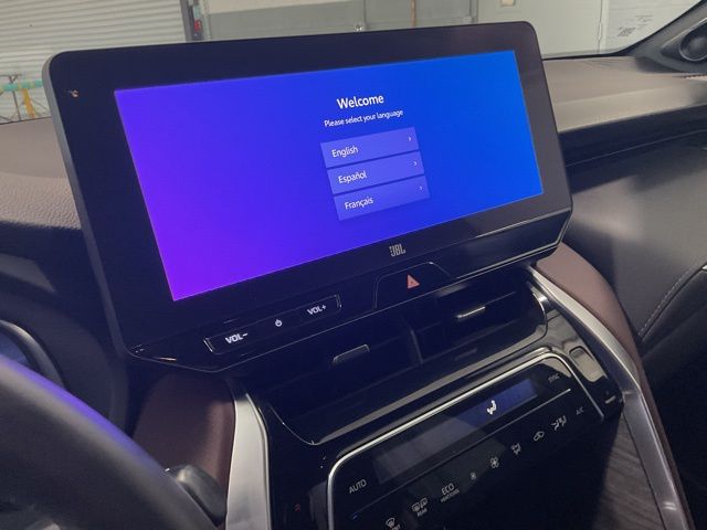 2023 Toyota Venza Limited - Photo 15