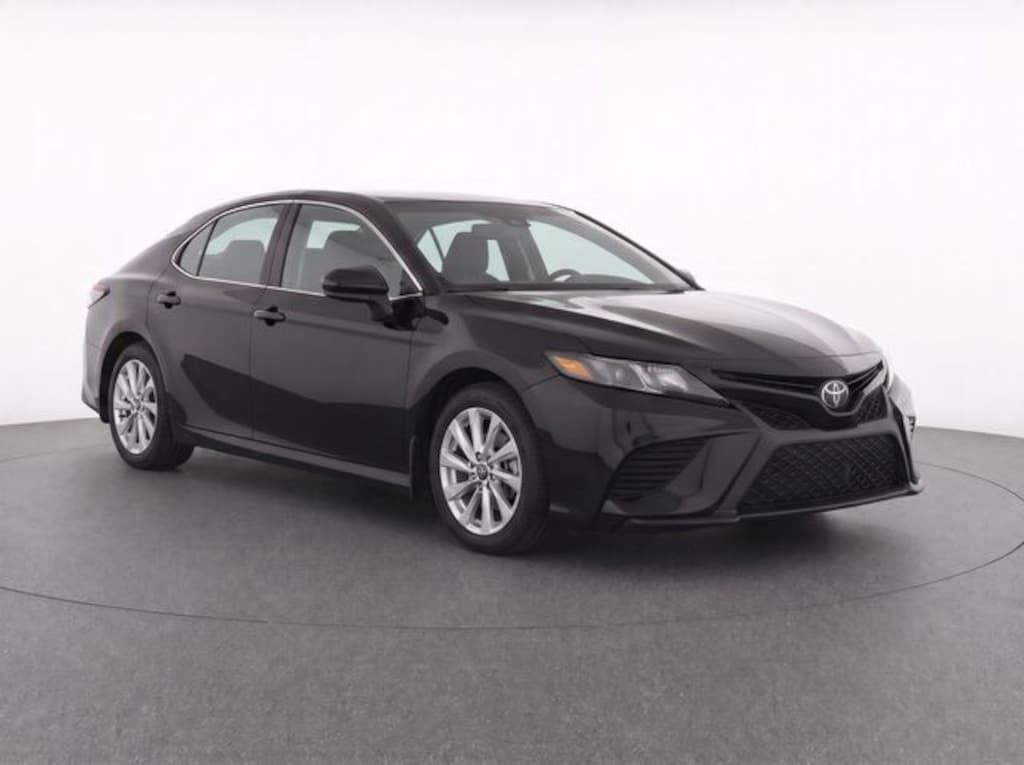 Used 2023 Toyota Camry SE Sedan