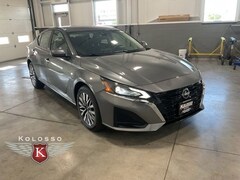 Used 2023 Nissan Altima 2.5 SV Sedan in Appleton