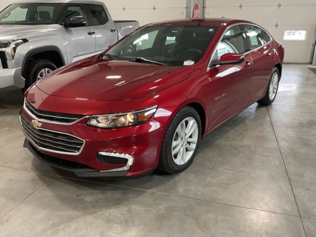 Used 2017 Chevrolet Malibu LT w/1LT Sedan