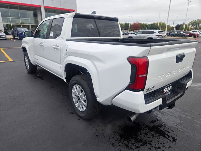 2025 Toyota Tacoma SR5 4x4 Double Cab photo 4