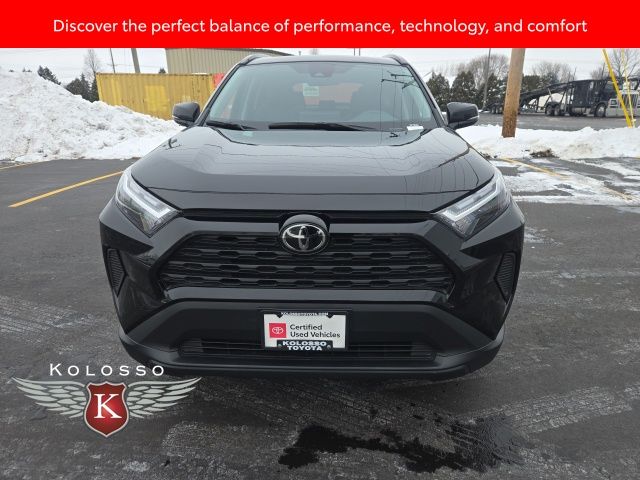 2025 Toyota RAV4 XLE photo 2