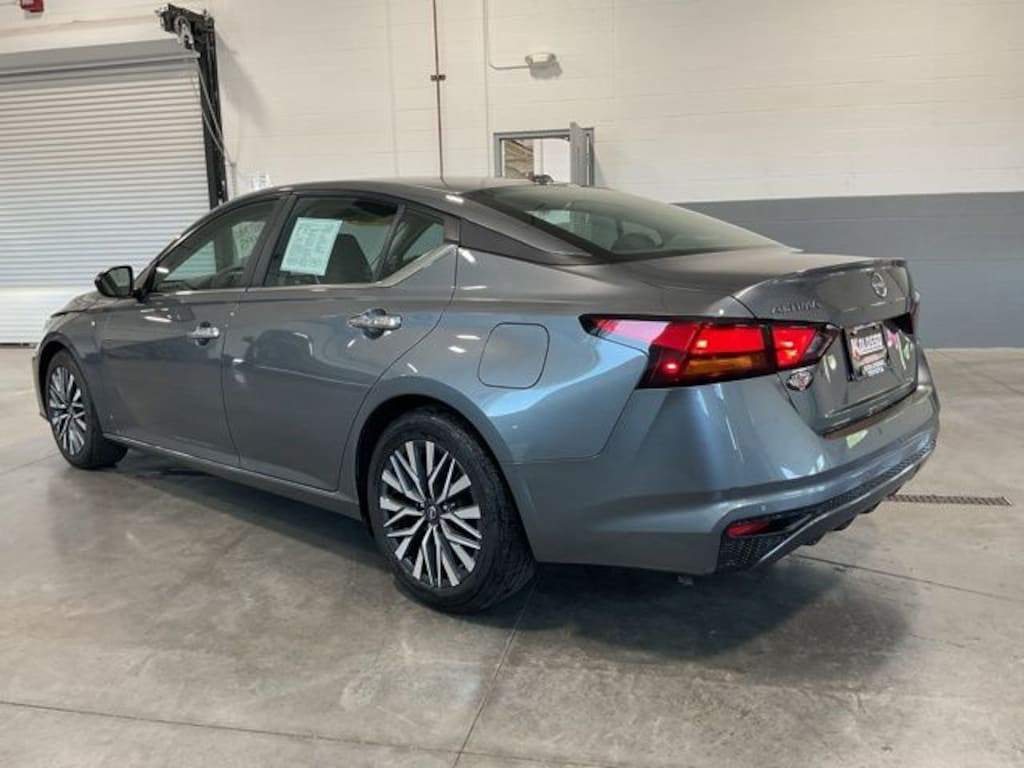 Used 2025 Nissan Altima SV Sedan