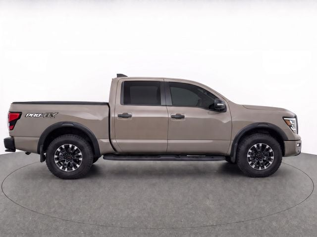 2022 Nissan Titan PRO-4X - Photo 8