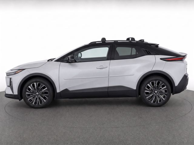 2026 Toyota C-HR XSE - Photo 6