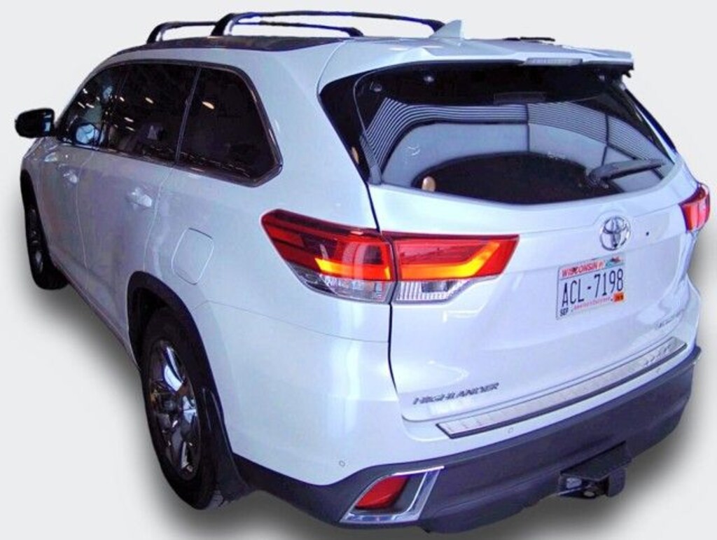 Used 2018 Toyota Highlander Limited V6 SUV