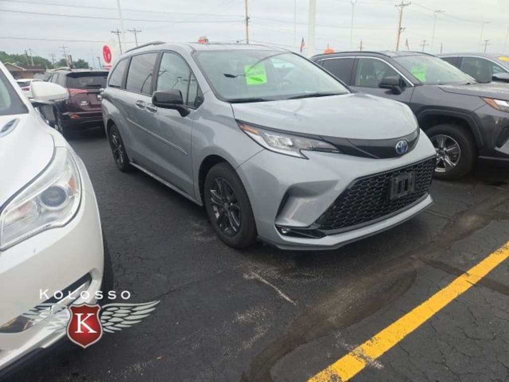 Used 2025 Toyota Sienna XSE 7 Passenger Van Passenger Van