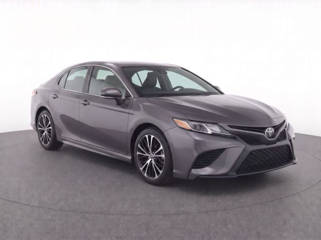 Used 2018 Toyota Camry LE Sedan