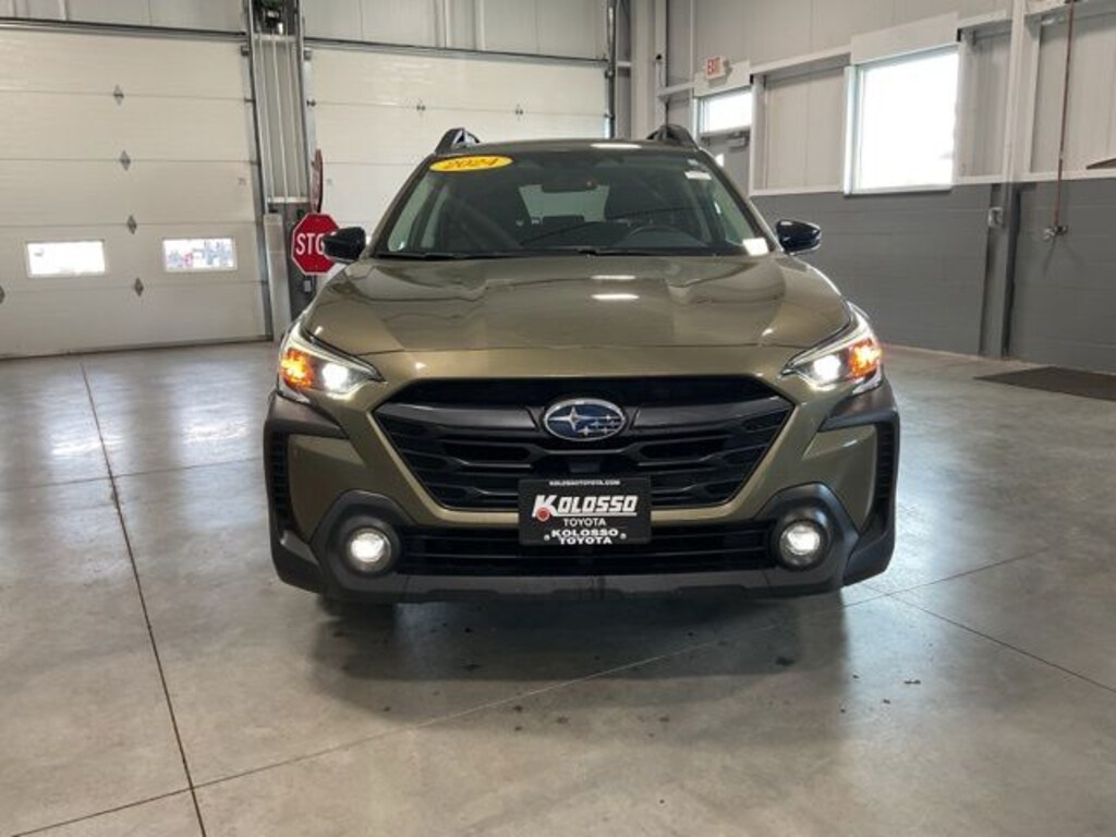 Used 2024 Subaru Outback Premium SUV