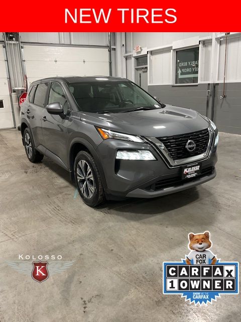 2023 Nissan Rogue SV's photo