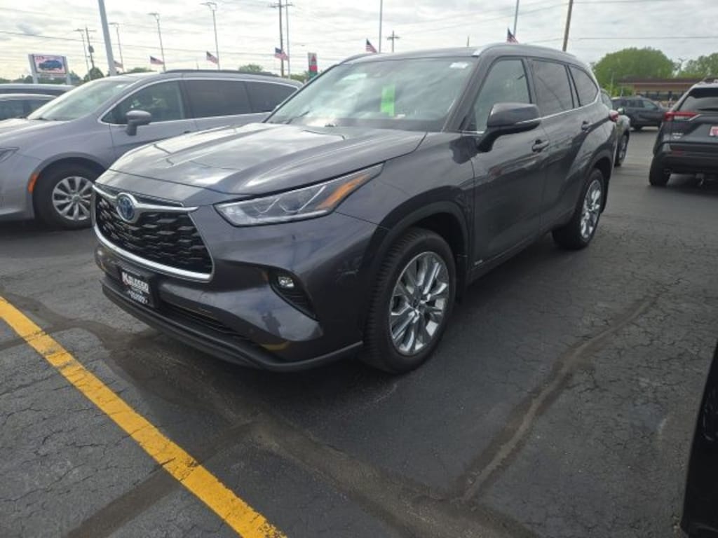 Used 2022 Toyota Highlander Hybrid Limited SUV