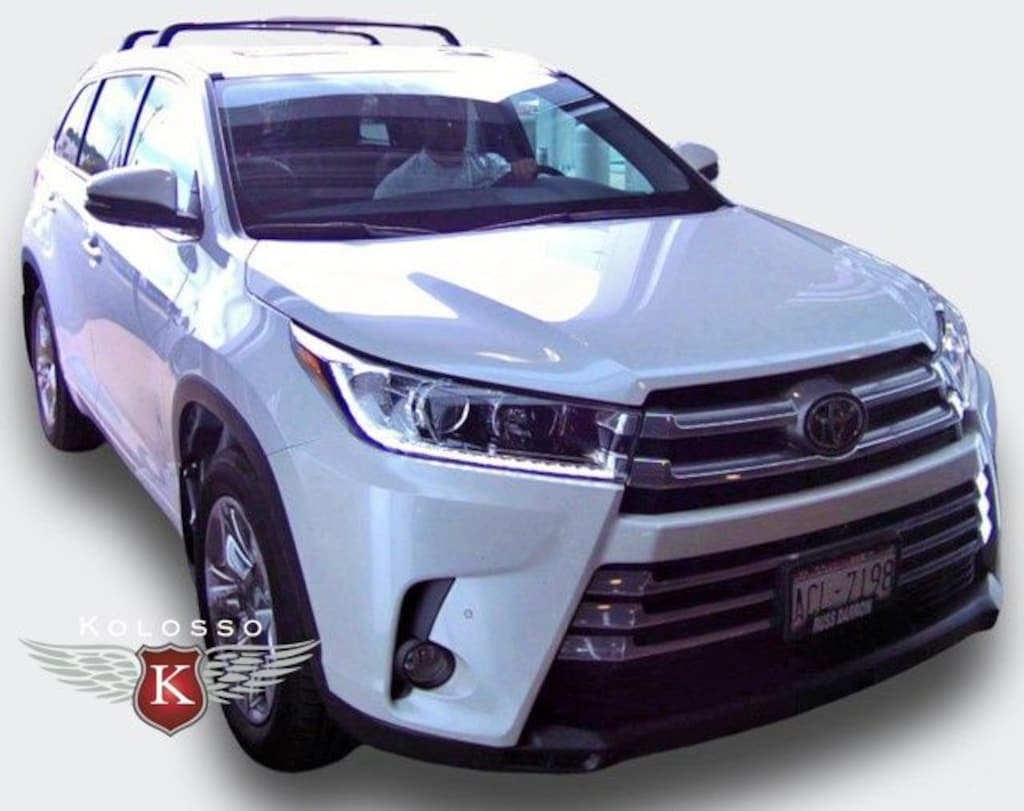 Used 2018 Toyota Highlander Limited V6 SUV