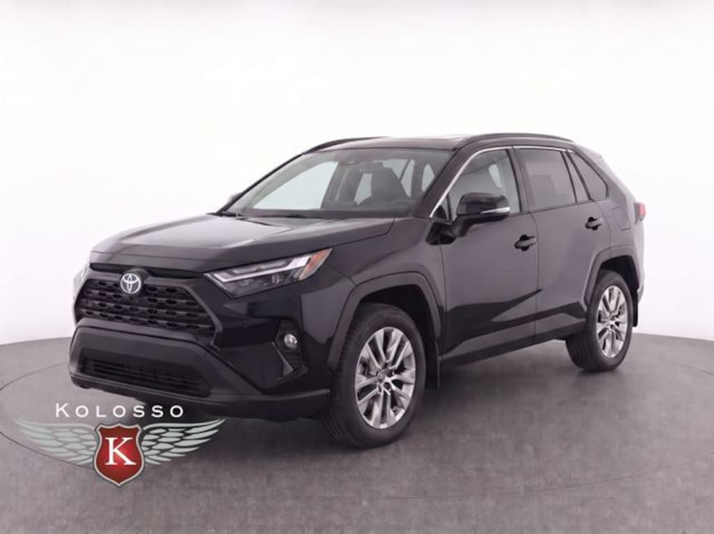 Used 2025 Toyota RAV4 XLE SUV
