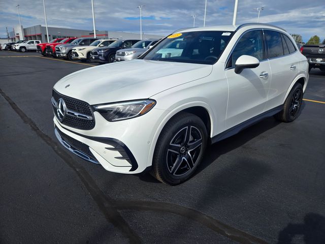 2025 Mercedes Benz GLC 350e 4MATIC photo 3