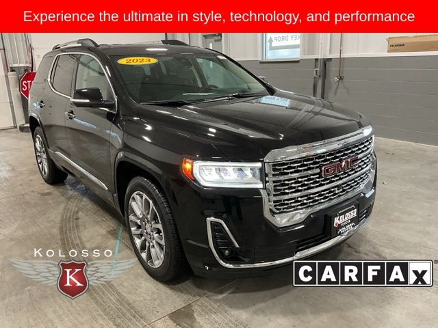 2023 GMC Acadia Denali's photo