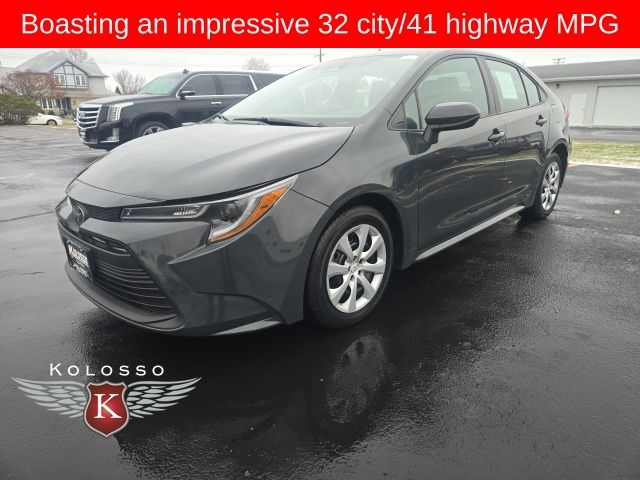 2023 Toyota Corolla LE photo 3
