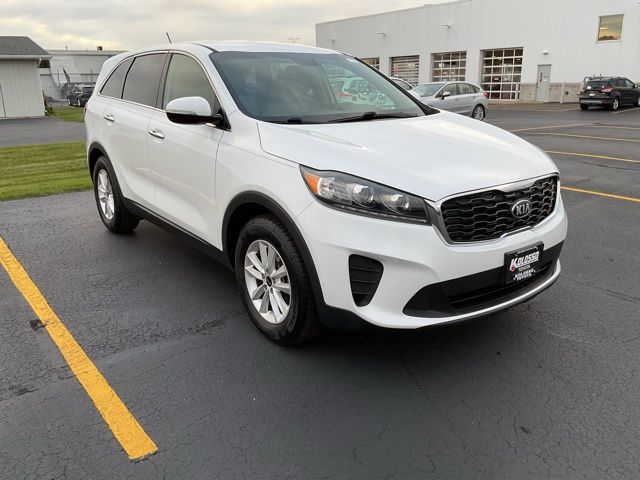 2019 Kia Sorento LX photo 2