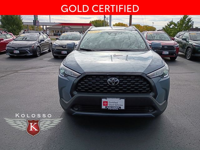 2024 Toyota Corolla Cross LE photo 2