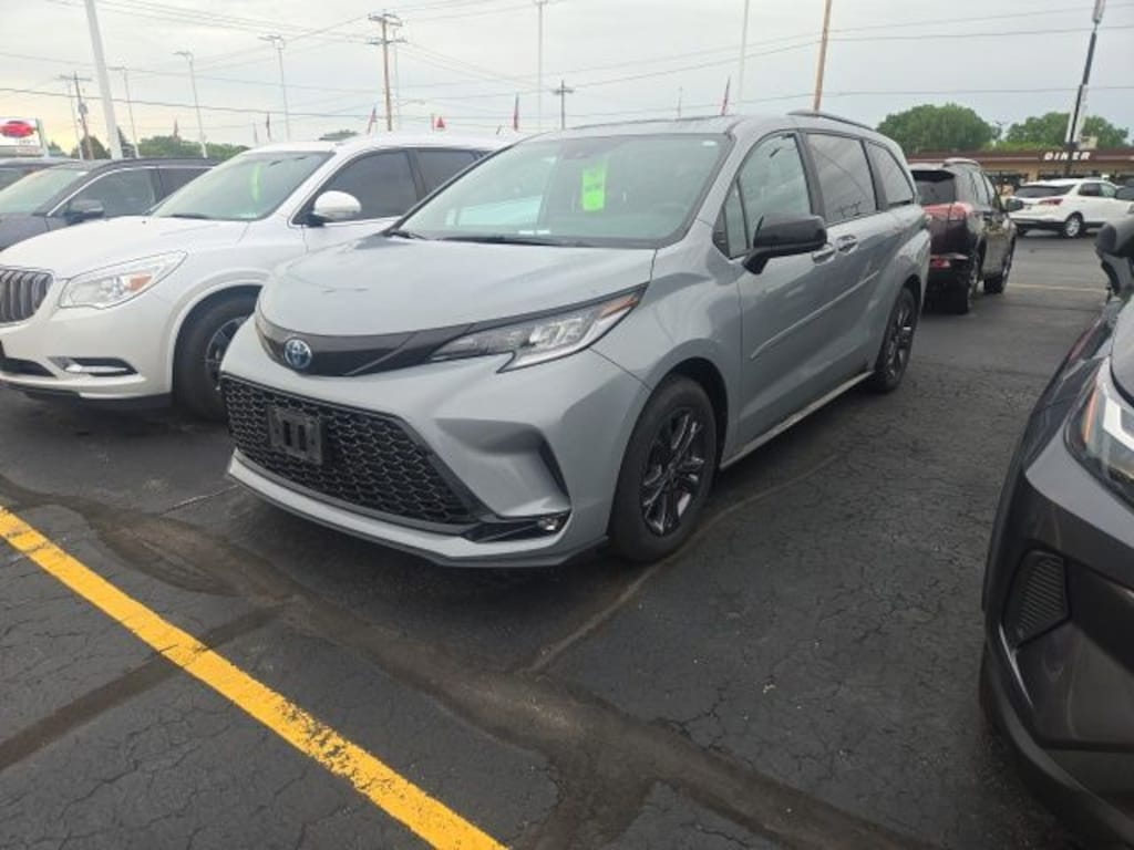 Used 2025 Toyota Sienna XSE 7 Passenger Van Passenger Van