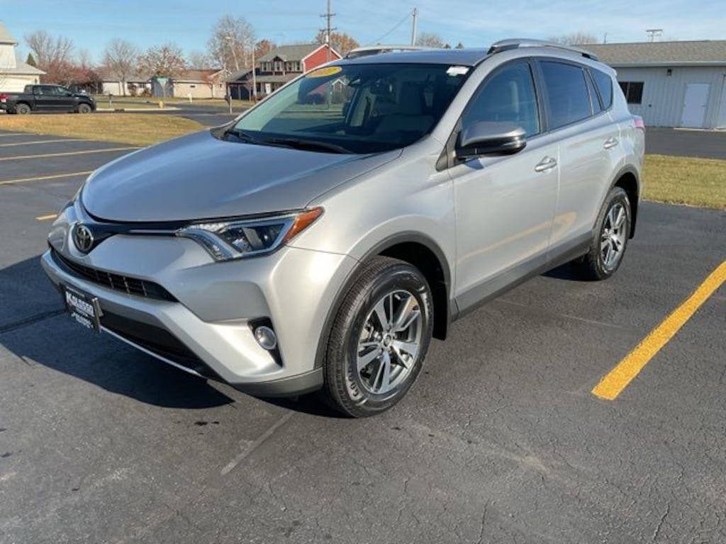 Used 2017 Toyota RAV4 XLE SUV