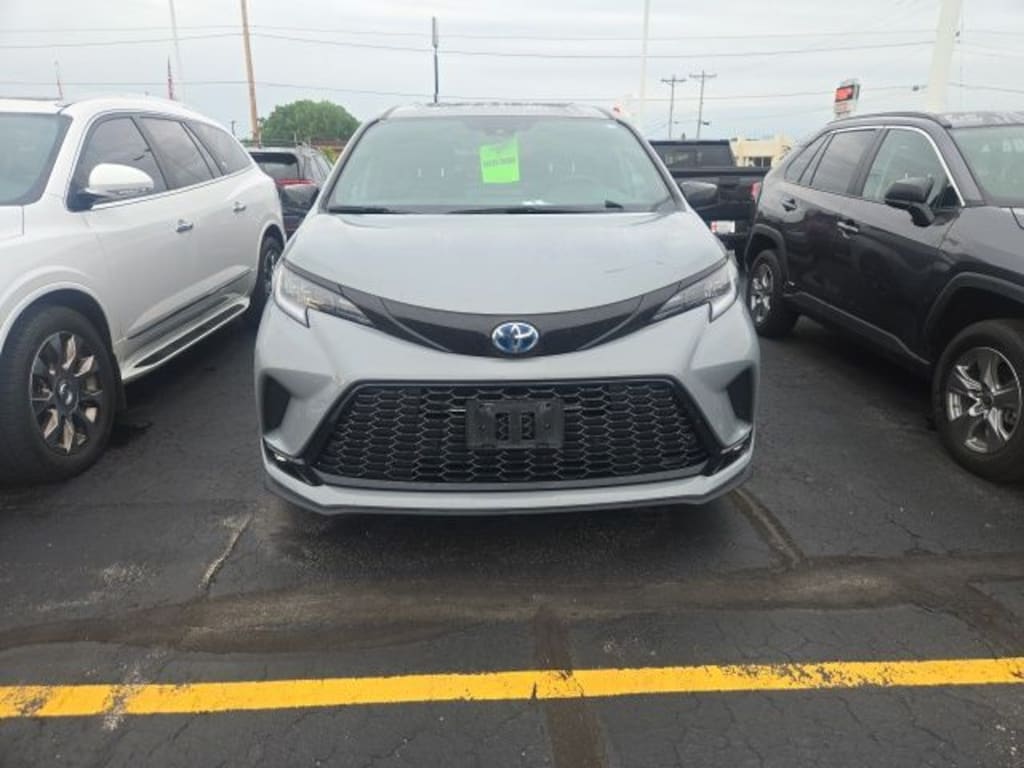 Used 2025 Toyota Sienna XSE 7 Passenger Van Passenger Van